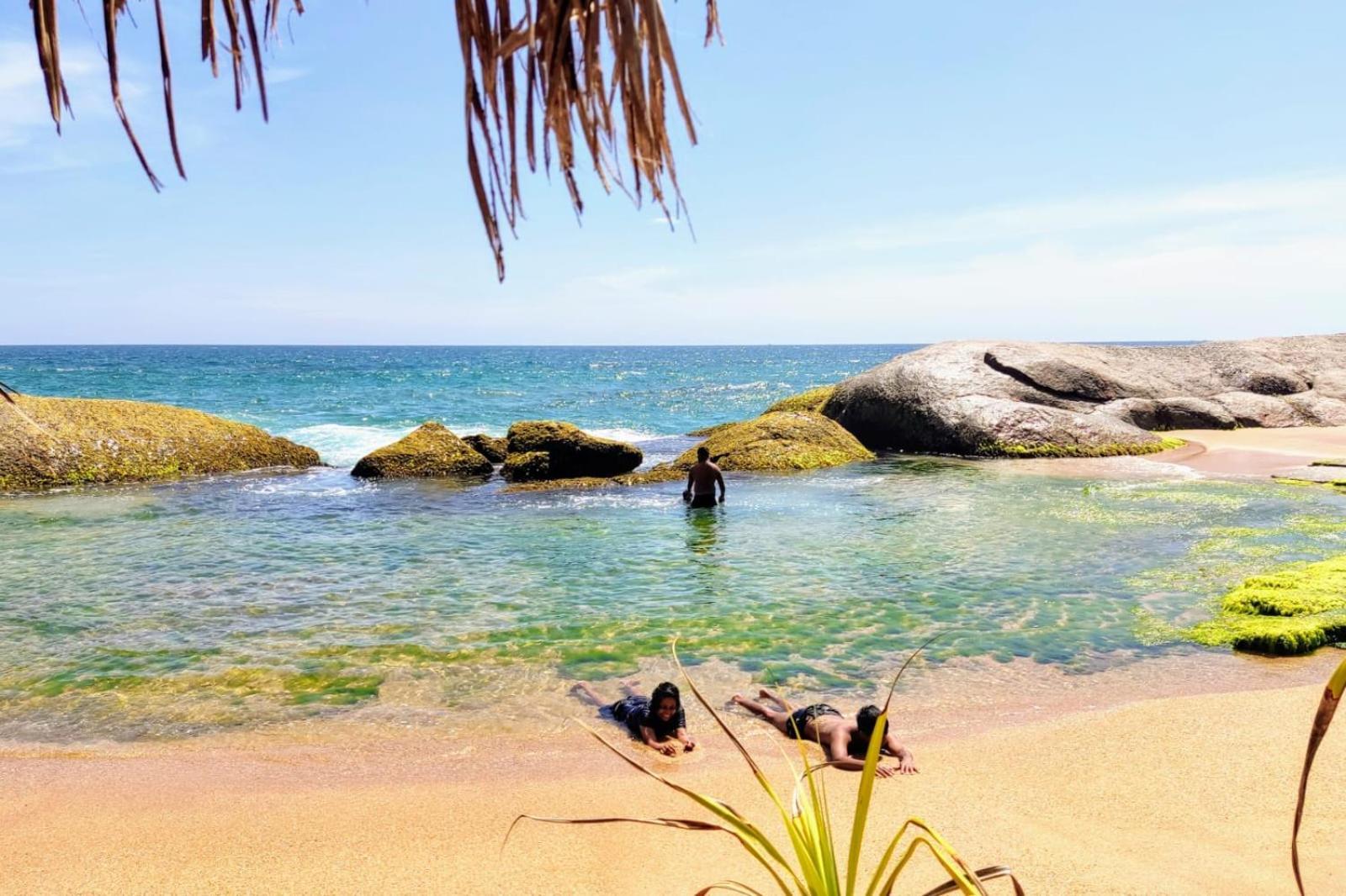 Garnet Yala Kirinda (Hambantota)